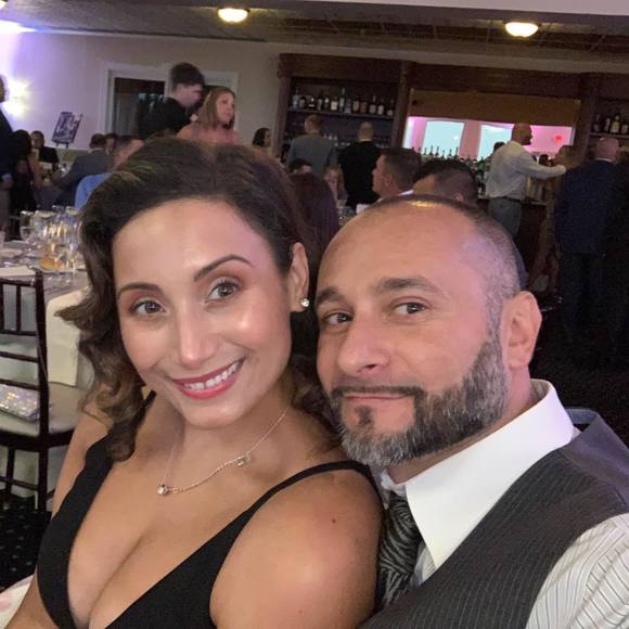 Meet your Posher, Nicole - Picture 1 of 1